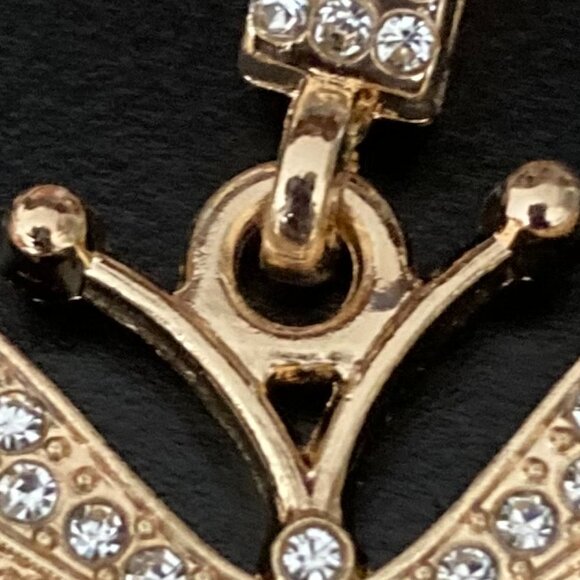 BAG CHARM GOLD-TONED BUTTERFLY WITH ELEGANT BEJEWELED ACCENTS - Picture 4 of 7